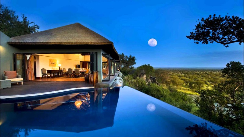 Four Seasons Safari Lodge